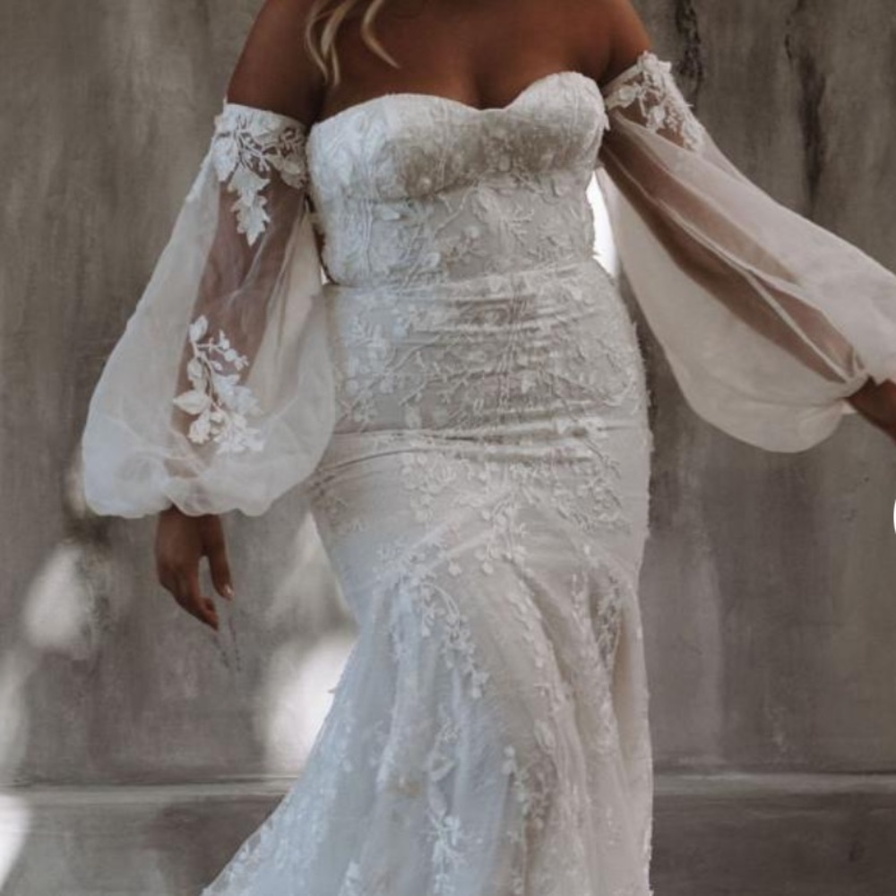 Made With Love Penny Bridal Flowy Sleeves